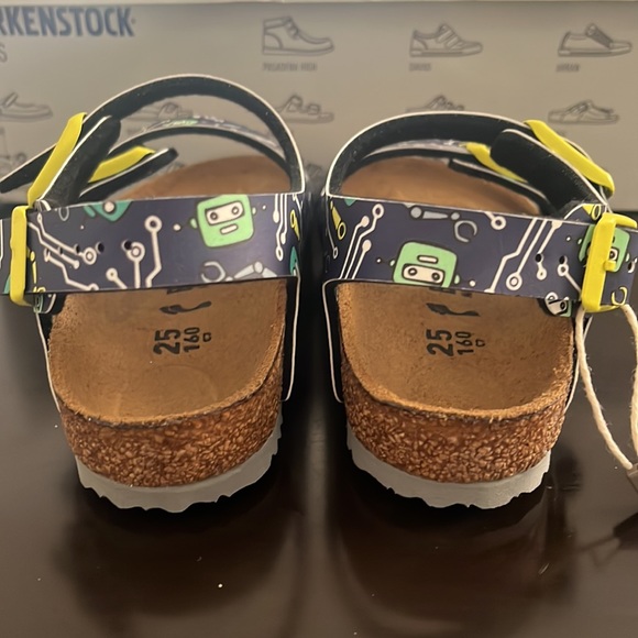 New 💥Rare💥BIRKENSTOCK kids Sandals - Picture 6 of 12